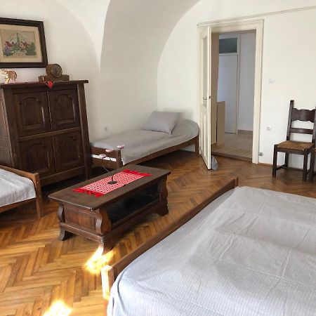 סופרון Apartman Becsi Utca מראה חיצוני תמונה