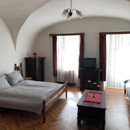 סופרון Apartman Becsi Utca מראה חיצוני תמונה