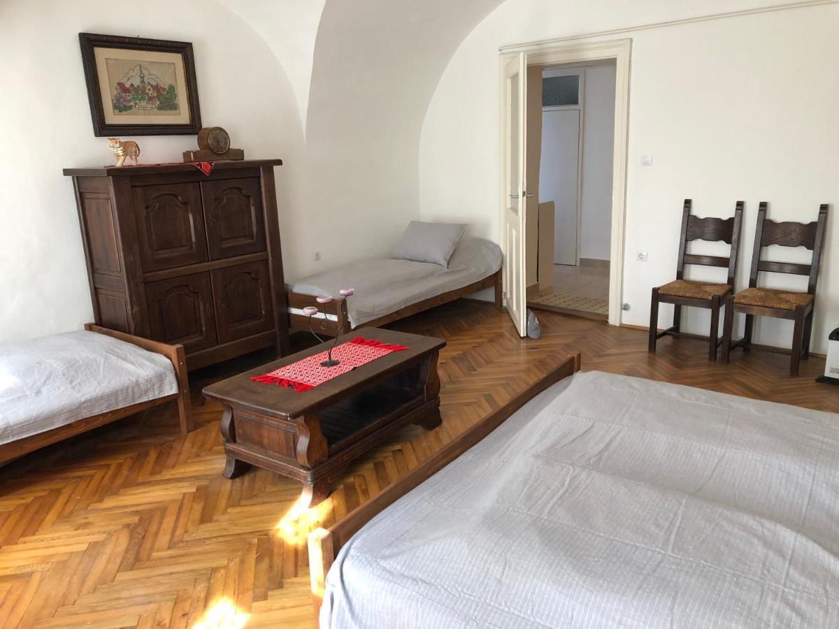 סופרון Apartman Becsi Utca מראה חיצוני תמונה