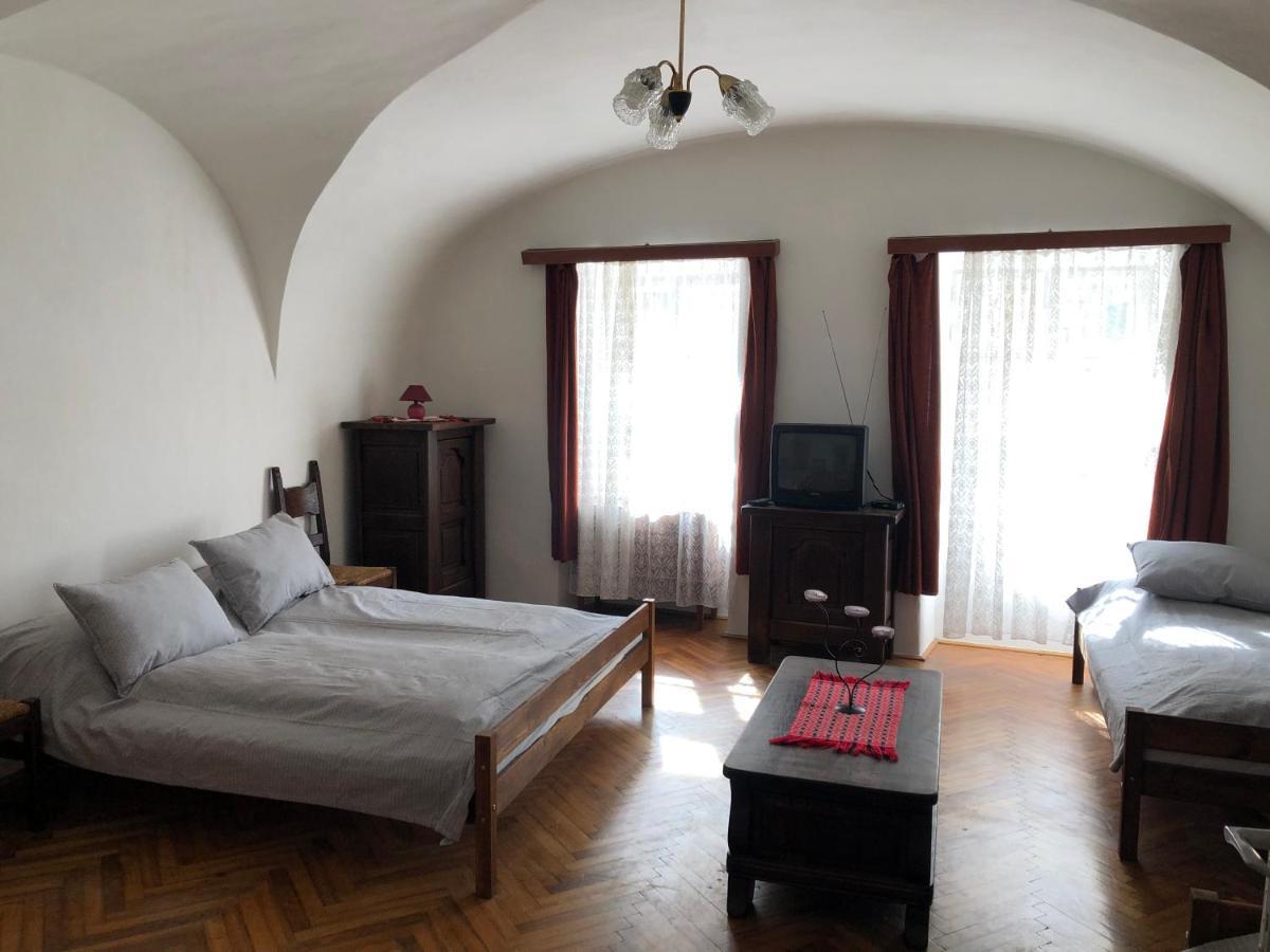 סופרון Apartman Becsi Utca מראה חיצוני תמונה