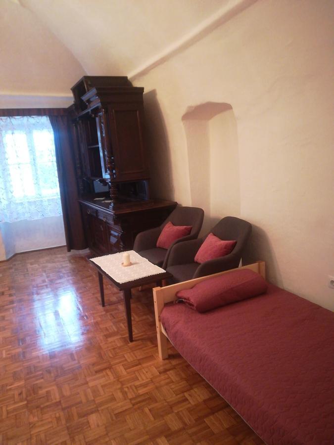 סופרון Apartman Becsi Utca מראה חיצוני תמונה
