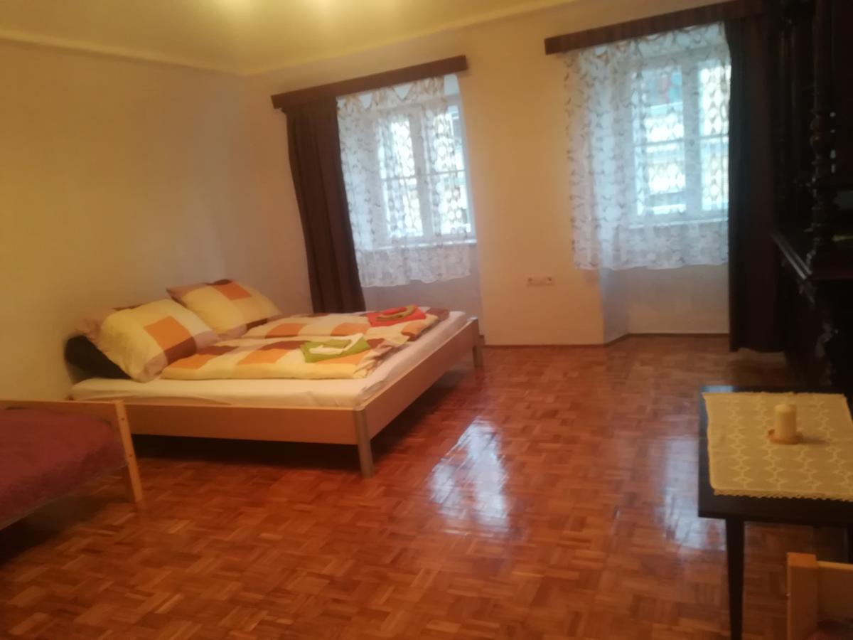 סופרון Apartman Becsi Utca מראה חיצוני תמונה