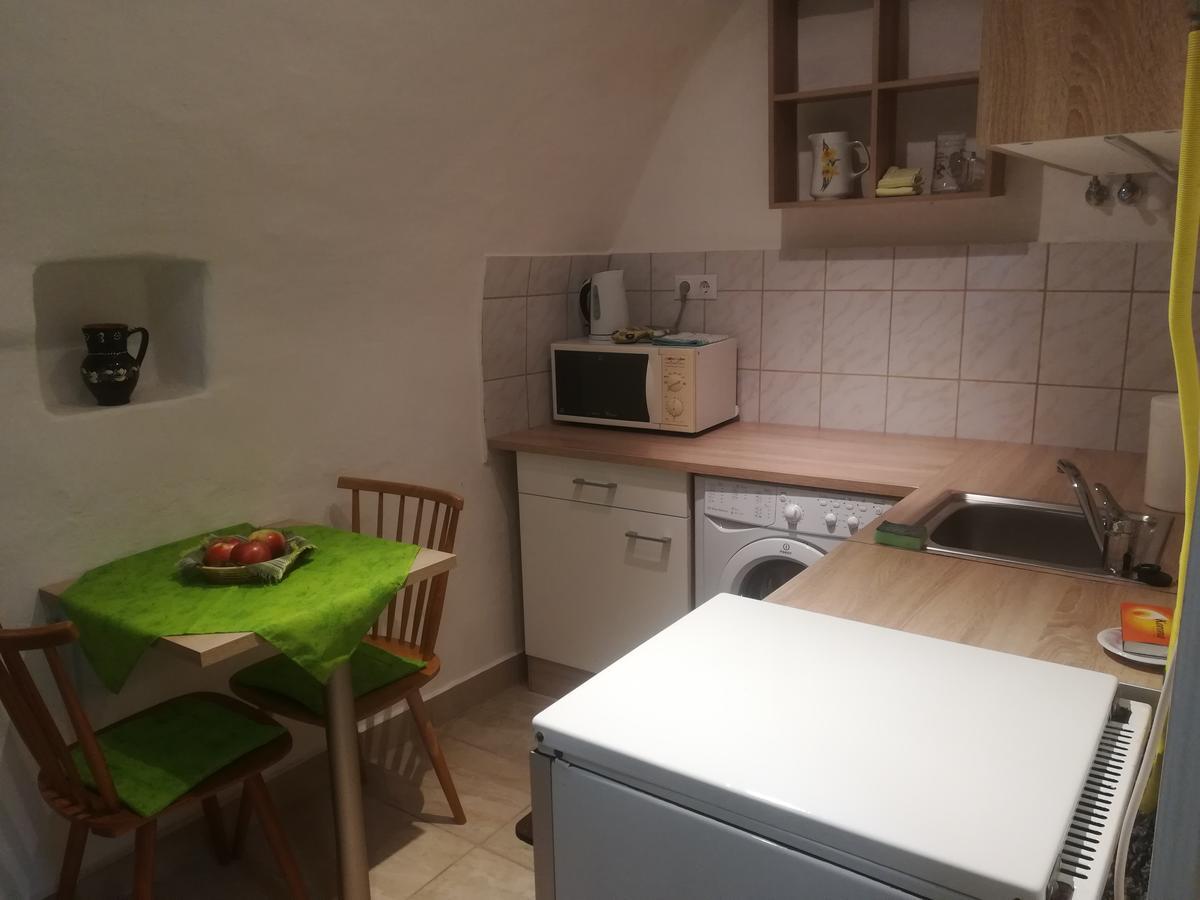 סופרון Apartman Becsi Utca מראה חיצוני תמונה